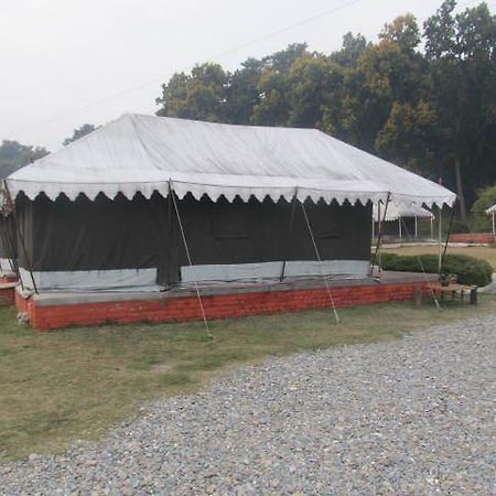 Derra Camp And Resort Jhajra ภายนอก รูปภาพ